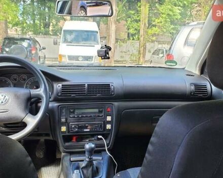 Сірий Фольксваген Пассат, об'ємом двигуна 1.6 л та пробігом 220 тис. км за 4400 $, фото 7 на Automoto.ua