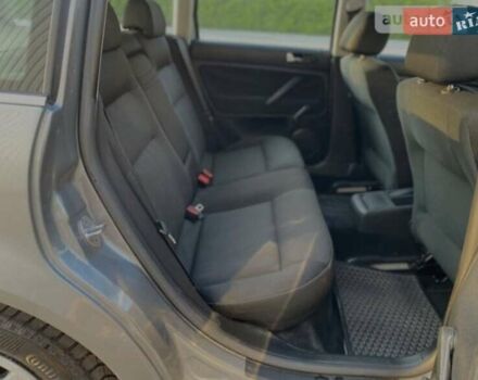 Сірий Фольксваген Пассат, об'ємом двигуна 1.6 л та пробігом 270 тис. км за 5100 $, фото 9 на Automoto.ua