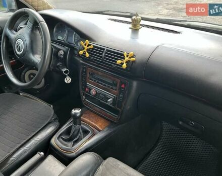 Серый Фольксваген Пассат, объемом двигателя 1.9 л и пробегом 495 тыс. км за 4950 $, фото 4 на Automoto.ua