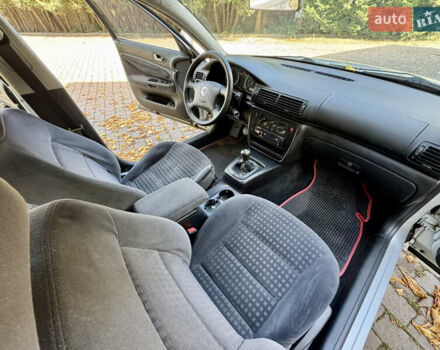 Серый Фольксваген Пассат, объемом двигателя 1.6 л и пробегом 245 тыс. км за 3500 $, фото 14 на Automoto.ua