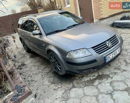Серый Фольксваген Пассат, объемом двигателя 1.9 л и пробегом 350 тыс. км за 4050 $, фото 2 на Automoto.ua