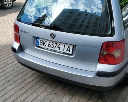 Сірий Фольксваген Пассат, об'ємом двигуна 1.6 л та пробігом 220 тис. км за 4400 $, фото 2 на Automoto.ua