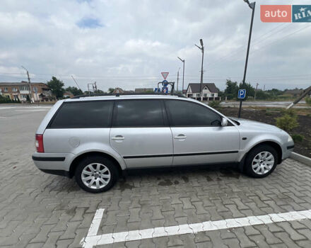 Серый Фольксваген Пассат, объемом двигателя 1.6 л и пробегом 232 тыс. км за 5000 $, фото 2 на Automoto.ua