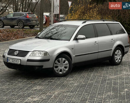 Серый Фольксваген Пассат, объемом двигателя 1.6 л и пробегом 246 тыс. км за 3350 $, фото 1 на Automoto.ua