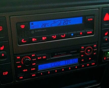 Сірий Фольксваген Пассат, об'ємом двигуна 2 л та пробігом 399 тис. км за 4600 $, фото 7 на Automoto.ua