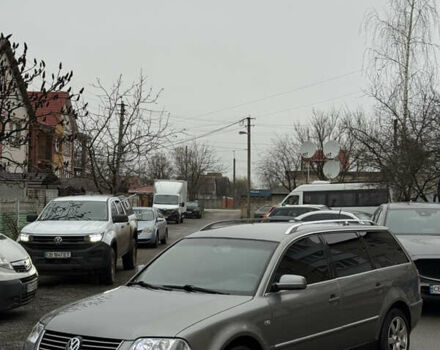 Сірий Фольксваген Пассат, об'ємом двигуна 1.9 л та пробігом 350 тис. км за 4450 $, фото 35 на Automoto.ua