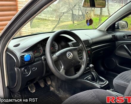 Серый Фольксваген Пассат, объемом двигателя 1.6 л и пробегом 270 тыс. км за 3950 $, фото 9 на Automoto.ua