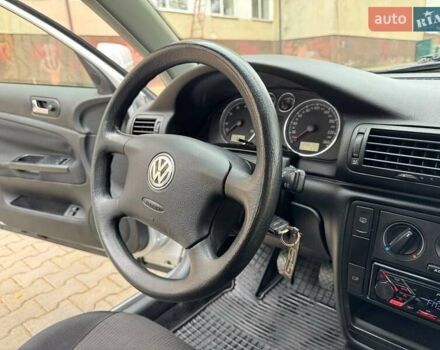 Сірий Фольксваген Пассат, об'ємом двигуна 1.6 л та пробігом 258 тис. км за 4450 $, фото 27 на Automoto.ua