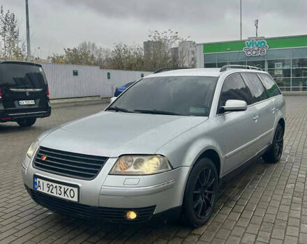 Серый Фольксваген Пассат, объемом двигателя 2.5 л и пробегом 330 тыс. км за 5000 $, фото 1 на Automoto.ua