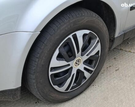 Серый Фольксваген Пассат, объемом двигателя 2 л и пробегом 299 тыс. км за 4690 $, фото 2 на Automoto.ua