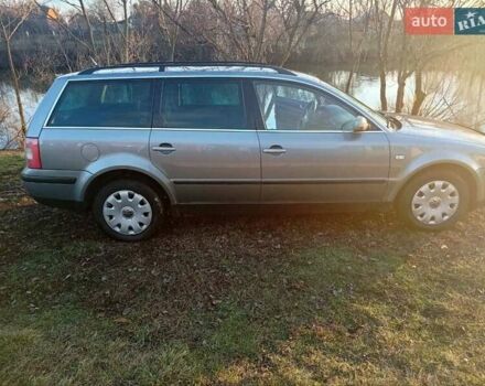 Серый Фольксваген Пассат, объемом двигателя 1.6 л и пробегом 300 тыс. км за 4800 $, фото 1 на Automoto.ua