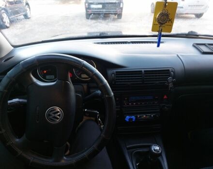 Сірий Фольксваген Пассат, об'ємом двигуна 2 л та пробігом 296 тис. км за 4200 $, фото 5 на Automoto.ua