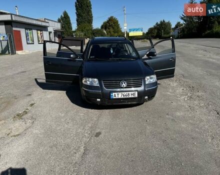 Серый Фольксваген Пассат, объемом двигателя 2.5 л и пробегом 300 тыс. км за 3800 $, фото 4 на Automoto.ua