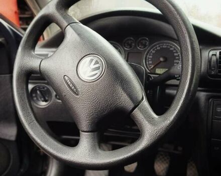 Серый Фольксваген Пассат, объемом двигателя 1.6 л и пробегом 253 тыс. км за 3900 $, фото 11 на Automoto.ua