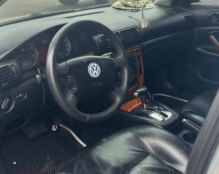 Серый Фольксваген Пассат, объемом двигателя 2.5 л и пробегом 330 тыс. км за 5000 $, фото 5 на Automoto.ua