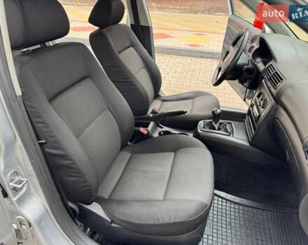 Сірий Фольксваген Пассат, об'ємом двигуна 1.6 л та пробігом 258 тис. км за 4450 $, фото 30 на Automoto.ua