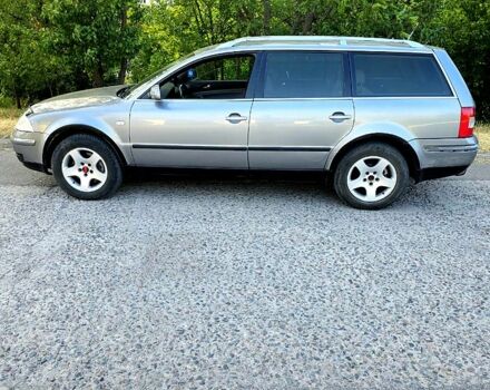 Серый Фольксваген Пассат, объемом двигателя 2.5 л и пробегом 390 тыс. км за 3400 $, фото 3 на Automoto.ua