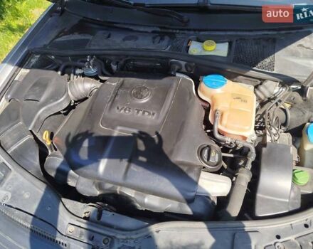 Серый Фольксваген Пассат, объемом двигателя 2.5 л и пробегом 391 тыс. км за 4750 $, фото 2 на Automoto.ua