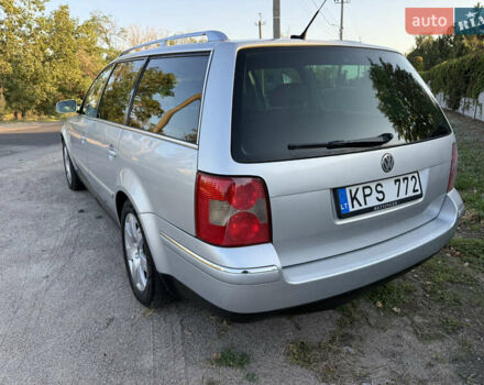 Серый Фольксваген Пассат, объемом двигателя 2.5 л и пробегом 280 тыс. км за 2800 $, фото 3 на Automoto.ua