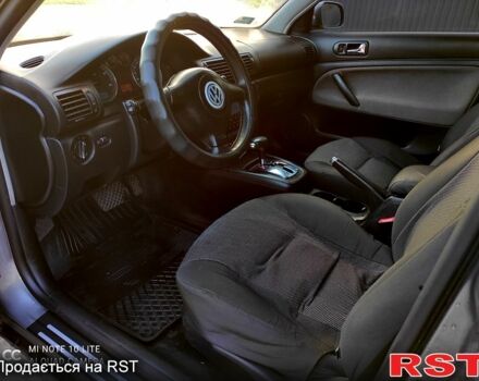 Сірий Фольксваген Пассат, об'ємом двигуна 2.5 л та пробігом 296 тис. км за 3900 $, фото 7 на Automoto.ua