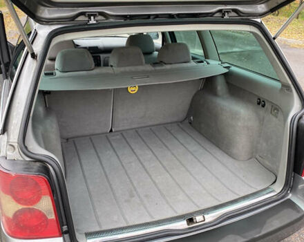 Серый Фольксваген Пассат, объемом двигателя 1.78 л и пробегом 245 тыс. км за 3850 $, фото 13 на Automoto.ua