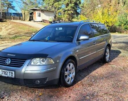 Серый Фольксваген Пассат, объемом двигателя 2.5 л и пробегом 298 тыс. км за 3999 $, фото 1 на Automoto.ua