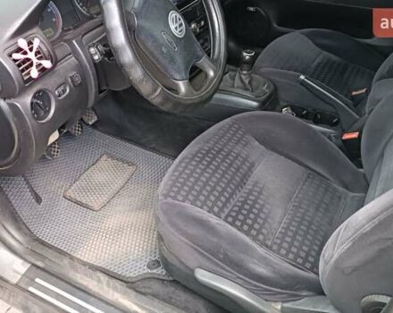 Серый Фольксваген Пассат, объемом двигателя 1.6 л и пробегом 318 тыс. км за 4950 $, фото 9 на Automoto.ua