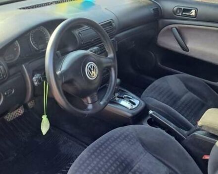 Серый Фольксваген Пассат, объемом двигателя 2.5 л и пробегом 298 тыс. км за 3999 $, фото 15 на Automoto.ua