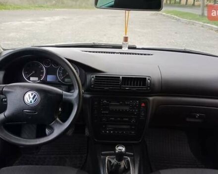 Серый Фольксваген Пассат, объемом двигателя 1.6 л и пробегом 271 тыс. км за 3599 $, фото 6 на Automoto.ua