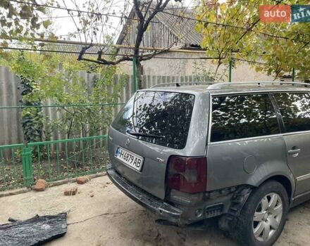 Серый Фольксваген Пассат, объемом двигателя 1.9 л и пробегом 300 тыс. км за 2500 $, фото 1 на Automoto.ua