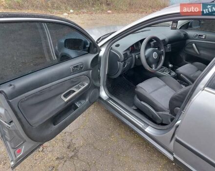 Серый Фольксваген Пассат, объемом двигателя 1.9 л и пробегом 450 тыс. км за 3950 $, фото 42 на Automoto.ua