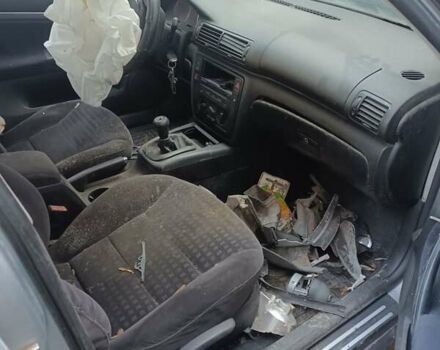 Серый Фольксваген Пассат, объемом двигателя 1.9 л и пробегом 300 тыс. км за 1699 $, фото 4 на Automoto.ua