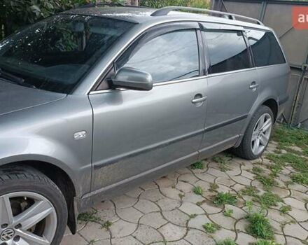 Серый Фольксваген Пассат, объемом двигателя 1.6 л и пробегом 318 тыс. км за 4950 $, фото 1 на Automoto.ua