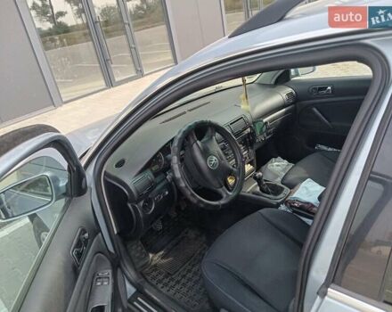 Серый Фольксваген Пассат, объемом двигателя 1.98 л и пробегом 300 тыс. км за 5000 $, фото 4 на Automoto.ua