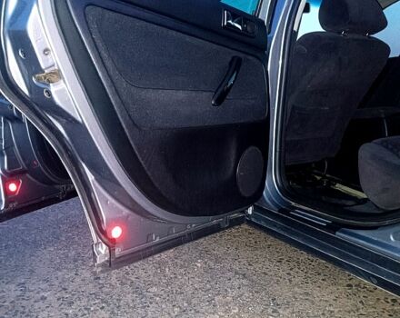 Серый Фольксваген Пассат, объемом двигателя 1.9 л и пробегом 290 тыс. км за 4400 $, фото 6 на Automoto.ua