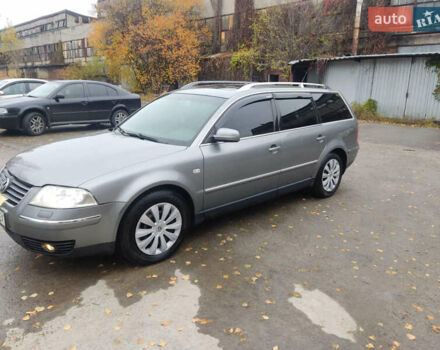 Серый Фольксваген Пассат, объемом двигателя 2.5 л и пробегом 310 тыс. км за 4500 $, фото 1 на Automoto.ua