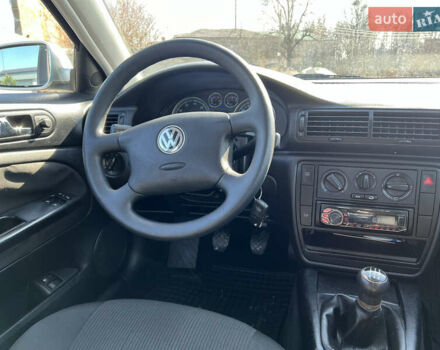 Серый Фольксваген Пассат, объемом двигателя 1.6 л и пробегом 198 тыс. км за 4400 $, фото 24 на Automoto.ua