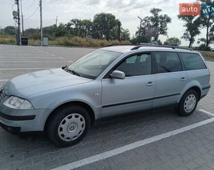 Серый Фольксваген Пассат, объемом двигателя 1.98 л и пробегом 300 тыс. км за 5000 $, фото 1 на Automoto.ua