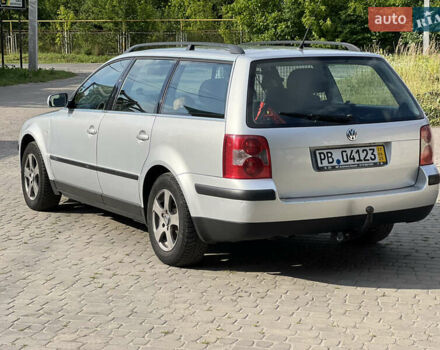 Серый Фольксваген Пассат, объемом двигателя 1.6 л и пробегом 198 тыс. км за 4400 $, фото 2 на Automoto.ua