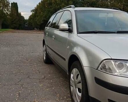 Серый Фольксваген Пассат, объемом двигателя 1.6 л и пробегом 271 тыс. км за 3599 $, фото 2 на Automoto.ua