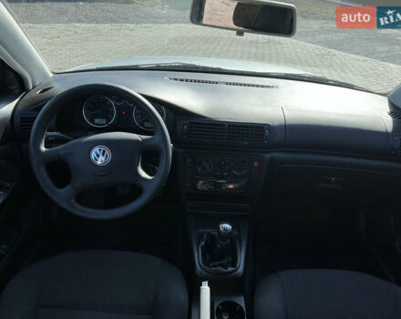 Серый Фольксваген Пассат, объемом двигателя 1.6 л и пробегом 198 тыс. км за 4400 $, фото 25 на Automoto.ua
