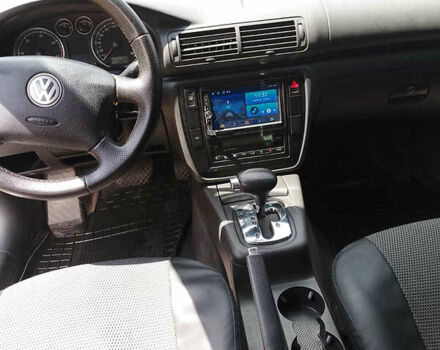 Серый Фольксваген Пассат, объемом двигателя 2.5 л и пробегом 240 тыс. км за 4500 $, фото 9 на Automoto.ua