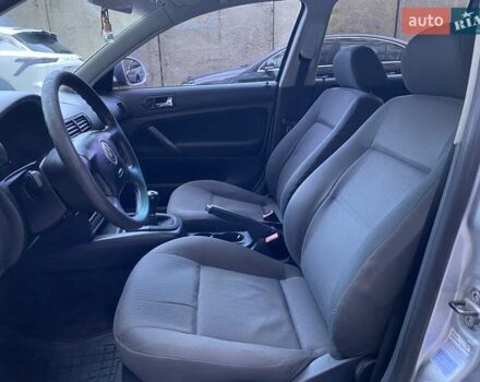 Серый Фольксваген Пассат, объемом двигателя 1.6 л и пробегом 335 тыс. км за 3999 $, фото 19 на Automoto.ua