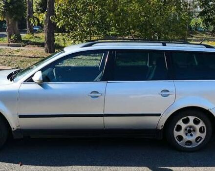 Серый Фольксваген Пассат, объемом двигателя 1.6 л и пробегом 260 тыс. км за 4000 $, фото 3 на Automoto.ua