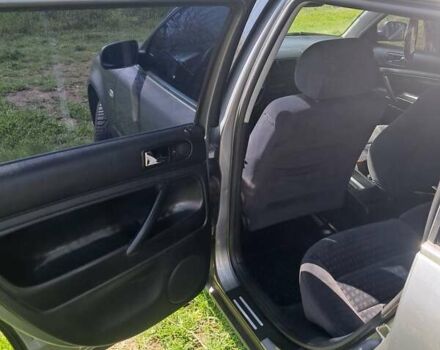 Серый Фольксваген Пассат, объемом двигателя 1.6 л и пробегом 205 тыс. км за 5300 $, фото 6 на Automoto.ua