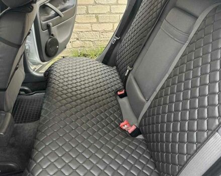 Серый Фольксваген Пассат, объемом двигателя 1.9 л и пробегом 283 тыс. км за 2950 $, фото 16 на Automoto.ua