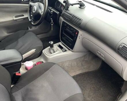 Серый Фольксваген Пассат, объемом двигателя 1.6 л и пробегом 225 тыс. км за 4500 $, фото 5 на Automoto.ua