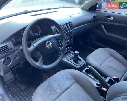 Серый Фольксваген Пассат, объемом двигателя 1.6 л и пробегом 335 тыс. км за 3999 $, фото 30 на Automoto.ua