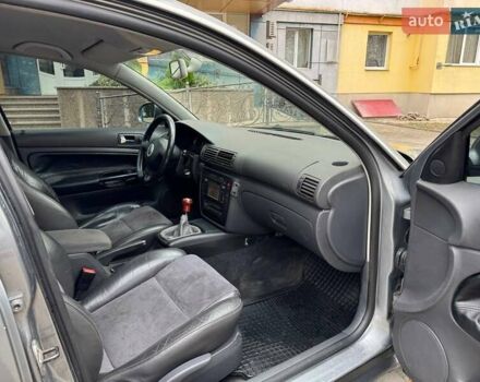 Серый Фольксваген Пассат, объемом двигателя 1.97 л и пробегом 452 тыс. км за 4800 $, фото 4 на Automoto.ua