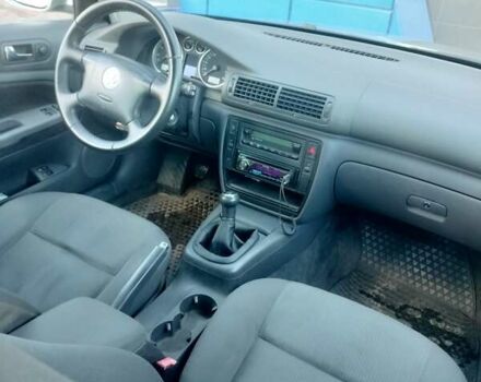 Серый Фольксваген Пассат, объемом двигателя 1.6 л и пробегом 245 тыс. км за 4600 $, фото 5 на Automoto.ua